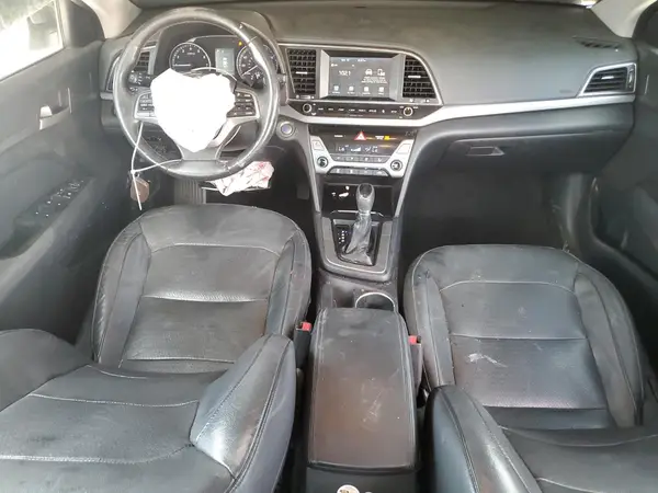 5NPD84LF0HH025805 2017 HYUNDAI ELANTRA - Image 8