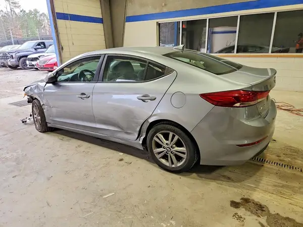 5NPD84LF0HH028025 2017 HYUNDAI ELANTRA - Image 2