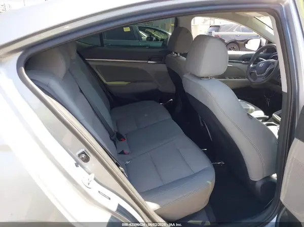 5NPD84LF0HH028221 2017 HYUNDAI ELANTRA - Image 8