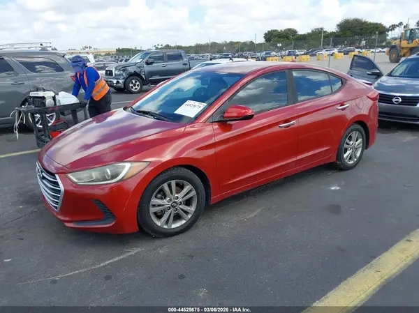 5NPD84LF0HH030129 2017 HYUNDAI ELANTRA - Image 2