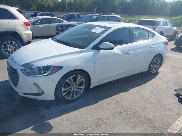 5NPD84LF0HH032690 2017 HYUNDAI ELANTRA - Image 2