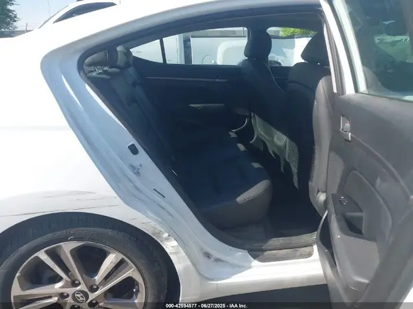 5NPD84LF0HH032690 2017 HYUNDAI ELANTRA - Image 8