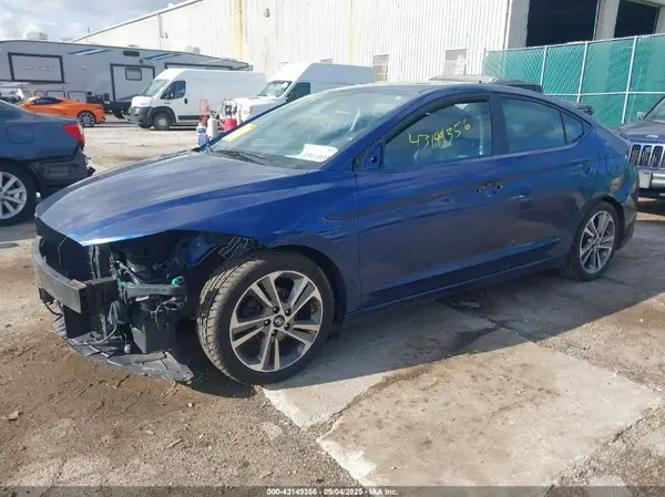 5NPD84LF0HH037100 2017 HYUNDAI ELANTRA - Image 2
