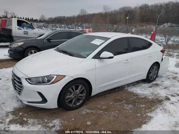 5NPD84LF0HH038666 2017 HYUNDAI ELANTRA - Image 2