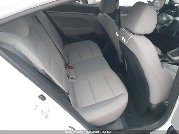 5NPD84LF0HH038666 2017 HYUNDAI ELANTRA - Image 8