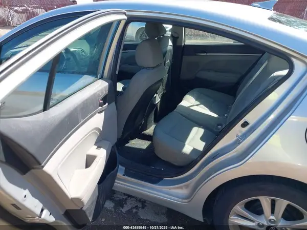 5NPD84LF0HH040188 2017 HYUNDAI ELANTRA - Image 8