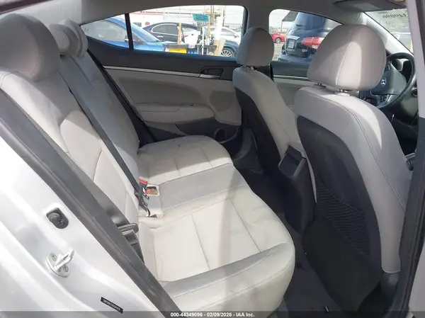 5NPD84LF0HH041678 2017 HYUNDAI ELANTRA - Image 8