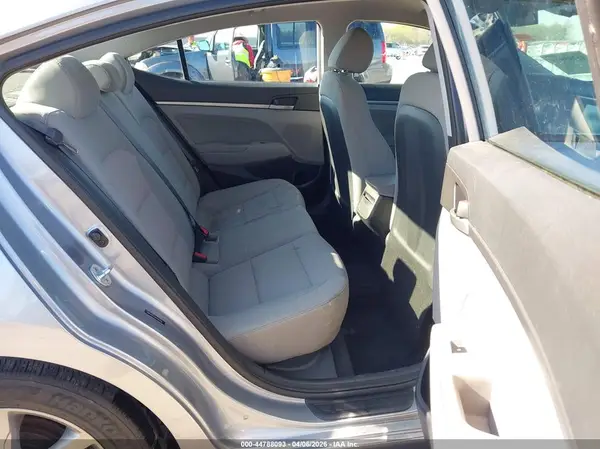 5NPD84LF0HH046766 2017 HYUNDAI ELANTRA - Image 8