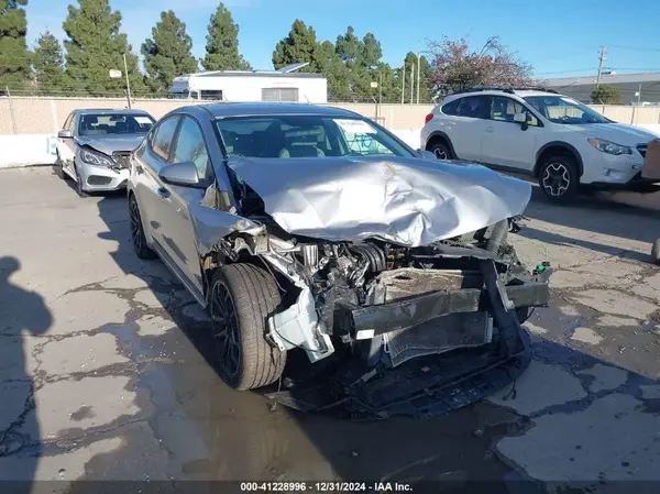 5NPD84LF0HH047318 2017 HYUNDAI ELANTRA - Image 1