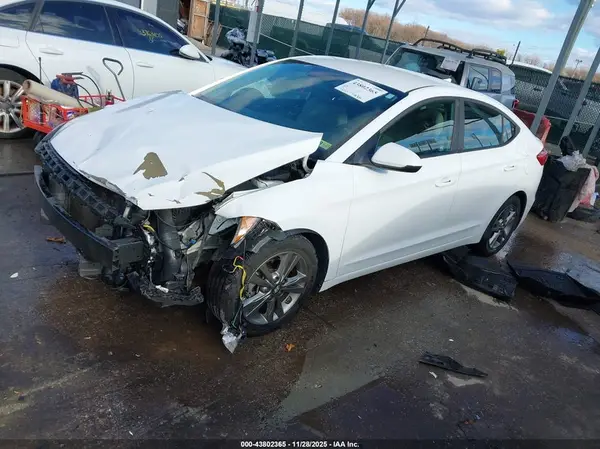 5NPD84LF0HH055628 2017 HYUNDAI ELANTRA - Image 2