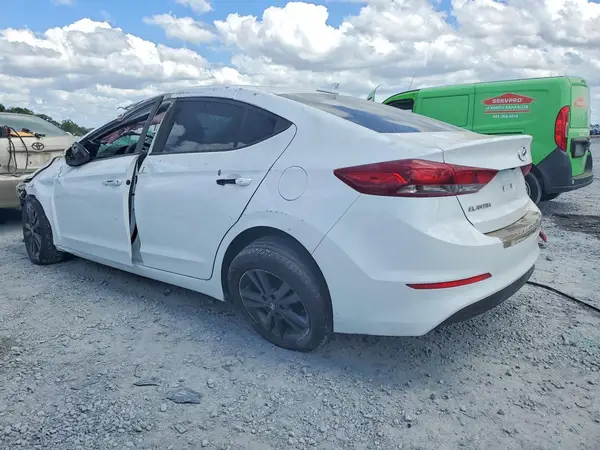 5NPD84LF0HH055810 2017 HYUNDAI ELANTRA - Image 2