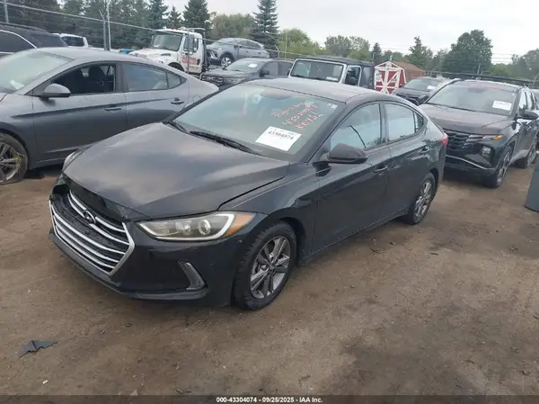 5NPD84LF0HH060764 2017 HYUNDAI ELANTRA - Image 2