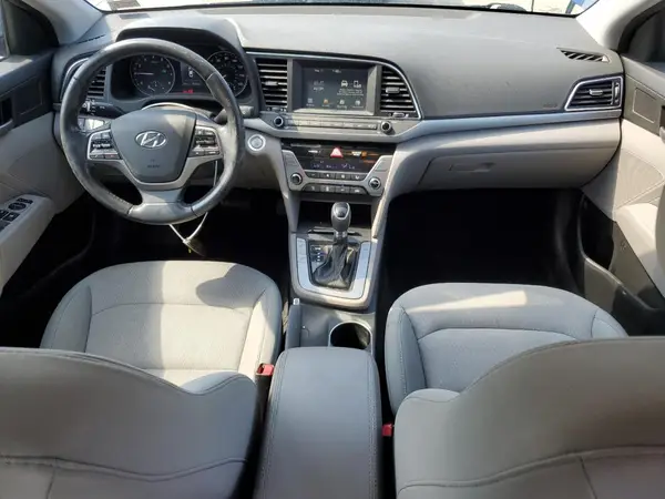 5NPD84LF0HH061817 2017 HYUNDAI ELANTRA - Image 8