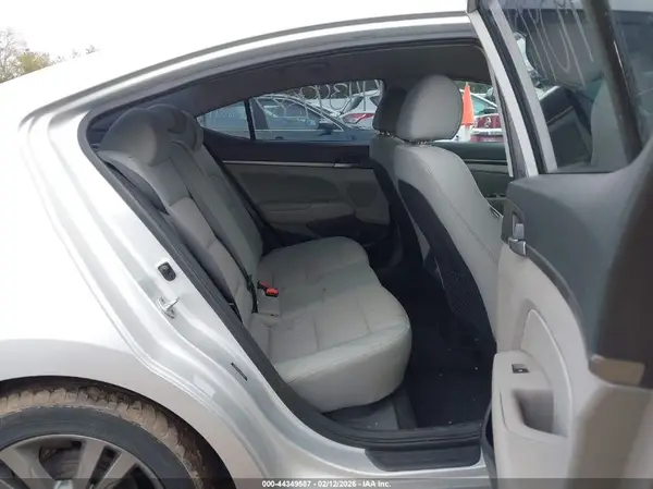 5NPD84LF0HH062997 2017 HYUNDAI ELANTRA - Image 8