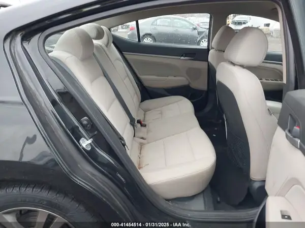5NPD84LF0HH063244 2017 HYUNDAI ELANTRA - Image 8