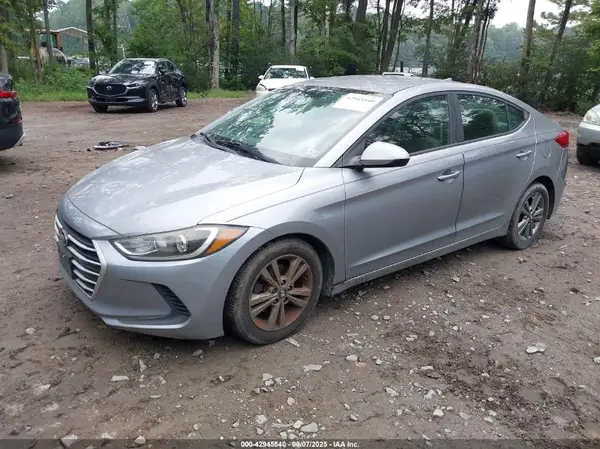5NPD84LF0HH065821 2017 HYUNDAI ELANTRA - Image 2