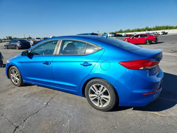 5NPD84LF0HH065978 2017 HYUNDAI ELANTRA - Image 2