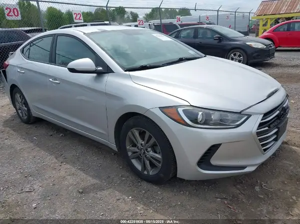 5NPD84LF0HH068072 2017 HYUNDAI ELANTRA - Image 1