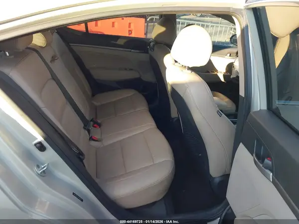 5NPD84LF0HH068993 2017 HYUNDAI ELANTRA - Image 8
