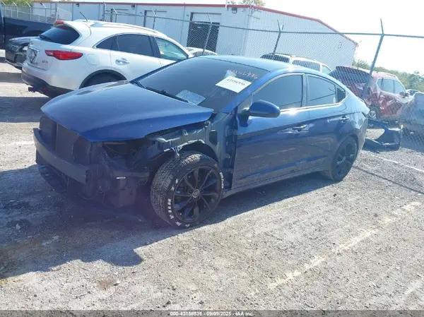5NPD84LF0HH070775 2017 HYUNDAI ELANTRA - Image 2