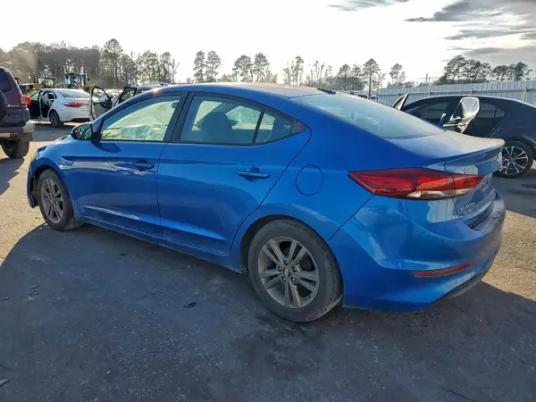5NPD84LF0HH071439 2017 HYUNDAI ELANTRA - Image 2