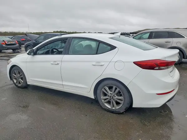 5NPD84LF0HH071795 2017 HYUNDAI ELANTRA - Image 2