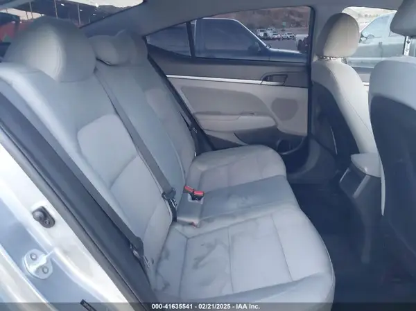 5NPD84LF0HH074728 2017 HYUNDAI ELANTRA - Image 8