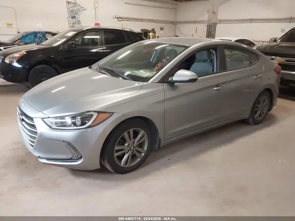 5NPD84LF0HH075023 2017 HYUNDAI ELANTRA - Image 2