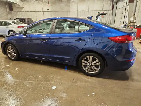 5NPD84LF0HH075149 2017 HYUNDAI ELANTRA - Image 2