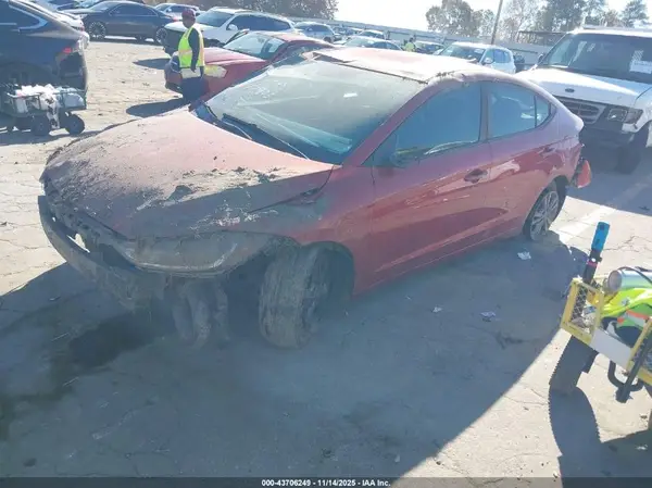 5NPD84LF0HH077905 2017 HYUNDAI ELANTRA - Image 2