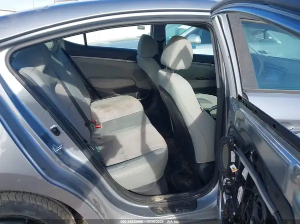 5NPD84LF0HH088063 2017 HYUNDAI ELANTRA - Image 8