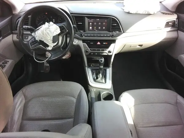 5NPD84LF0HH090847 2017 HYUNDAI ELANTRA - Image 8