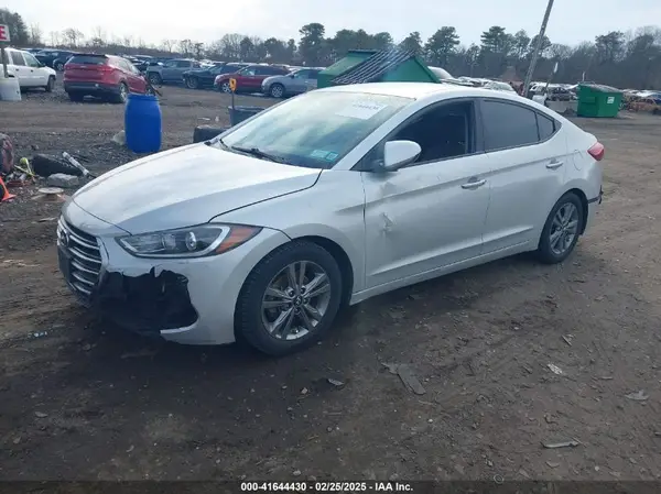5NPD84LF0HH097989 2017 HYUNDAI ELANTRA - Image 2