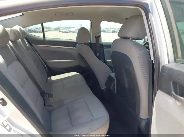 5NPD84LF0HH097992 2017 HYUNDAI ELANTRA - Image 8