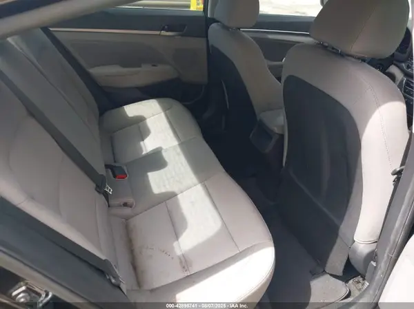 5NPD84LF0HH098639 2017 HYUNDAI ELANTRA - Image 8