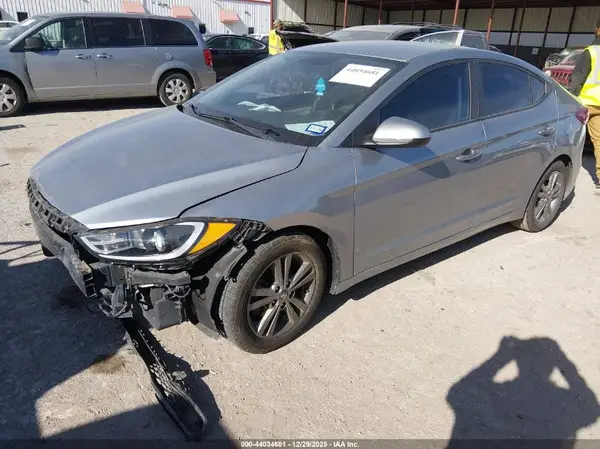 5NPD84LF0HH115049 2017 HYUNDAI ELANTRA - Image 2