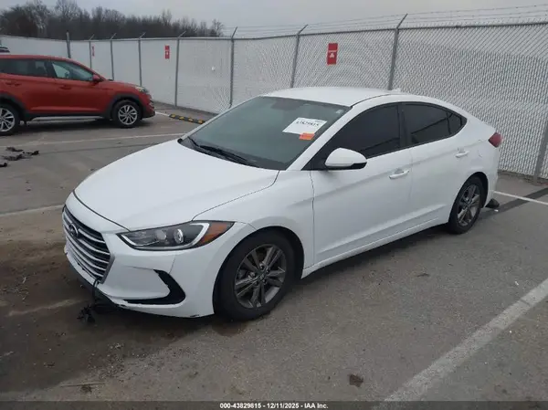 5NPD84LF0HH115696 2017 HYUNDAI ELANTRA - Image 2