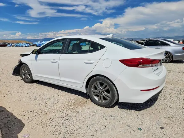 5NPD84LF0HH121952 2017 HYUNDAI ELANTRA - Image 2
