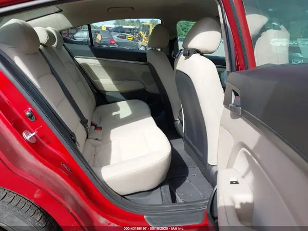 5NPD84LF0HH123118 2017 HYUNDAI ELANTRA - Image 8