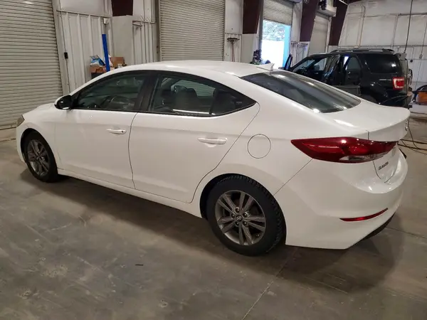 5NPD84LF0HH124026 2017 HYUNDAI ELANTRA - Image 2