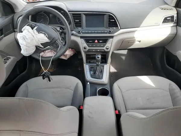5NPD84LF0HH130246 2017 HYUNDAI ELANTRA - Image 8