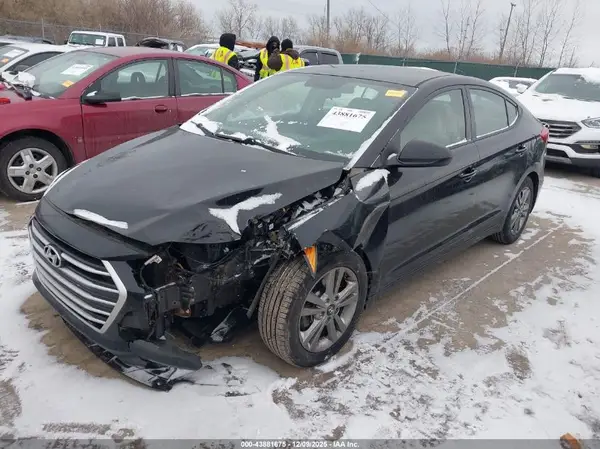5NPD84LF0HH139304 2017 HYUNDAI ELANTRA - Image 2