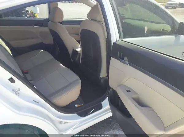 5NPD84LF0HH153607 2017 HYUNDAI ELANTRA - Image 8