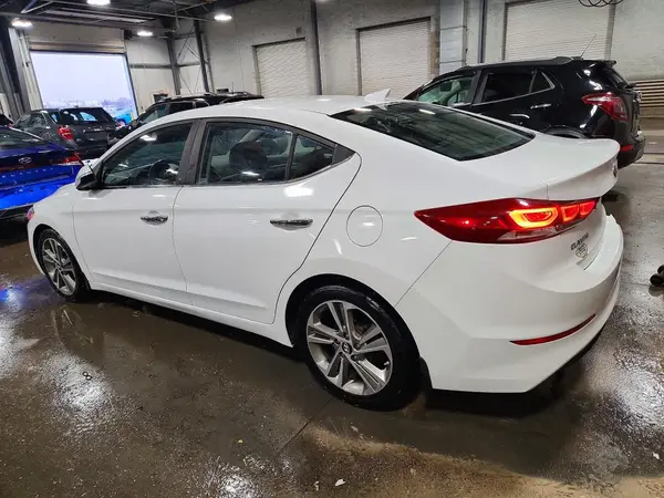 5NPD84LF0HH153901 2017 HYUNDAI ELANTRA - Image 2