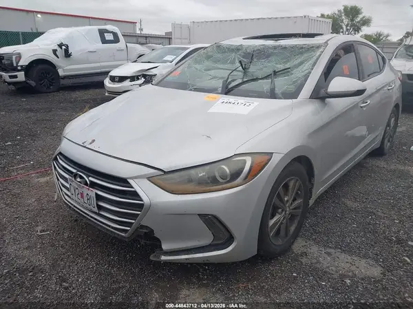 5NPD84LF0HH157057 2017 HYUNDAI ELANTRA - Image 2