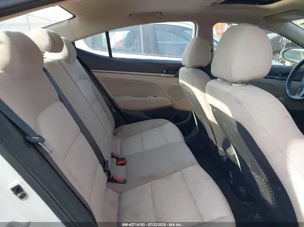 5NPD84LF0HH161206 2017 HYUNDAI ELANTRA - Image 8