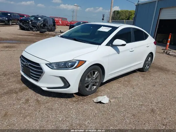 5NPD84LF0HH162985 2017 HYUNDAI ELANTRA - Image 2