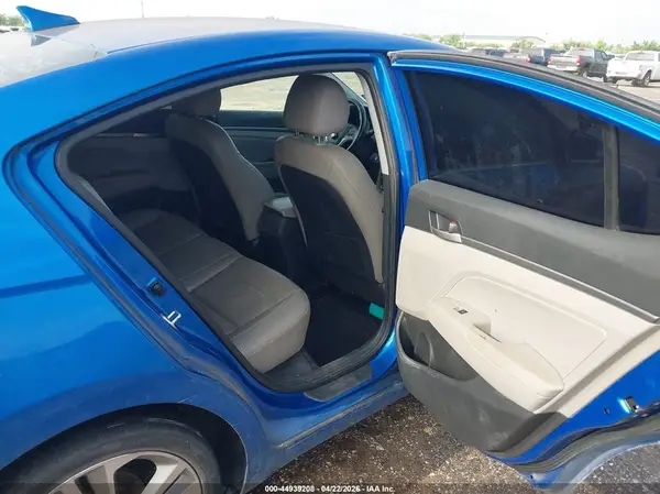 5NPD84LF0HH165322 2017 HYUNDAI ELANTRA - Image 8