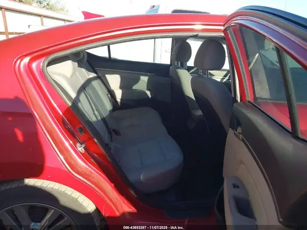 5NPD84LF0HH169256 2017 HYUNDAI ELANTRA - Image 8