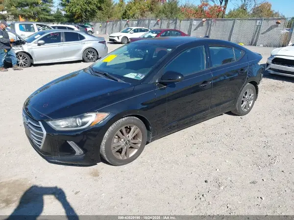 5NPD84LF0HH177762 2017 HYUNDAI ELANTRA - Image 2
